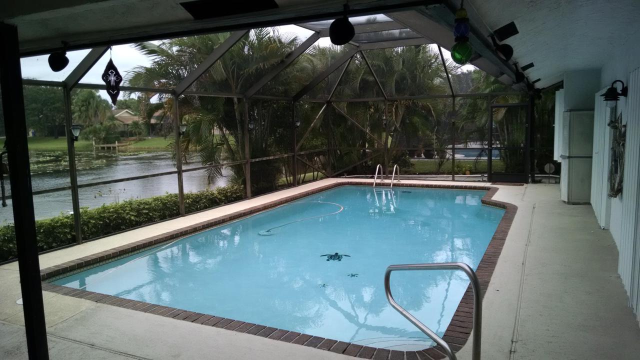 191 Parkwood Drive - Photo 1