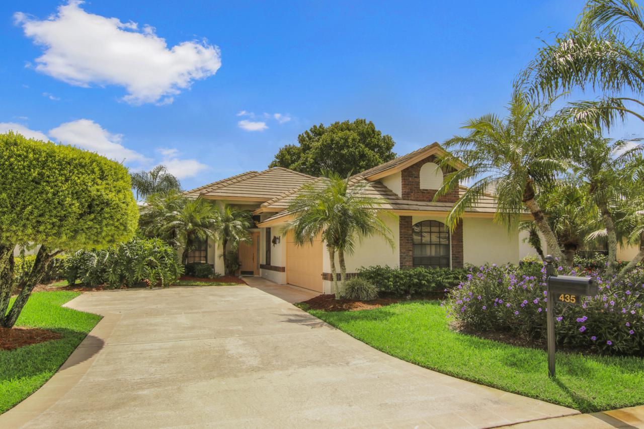 435 Jefferson Circle - Photo 1