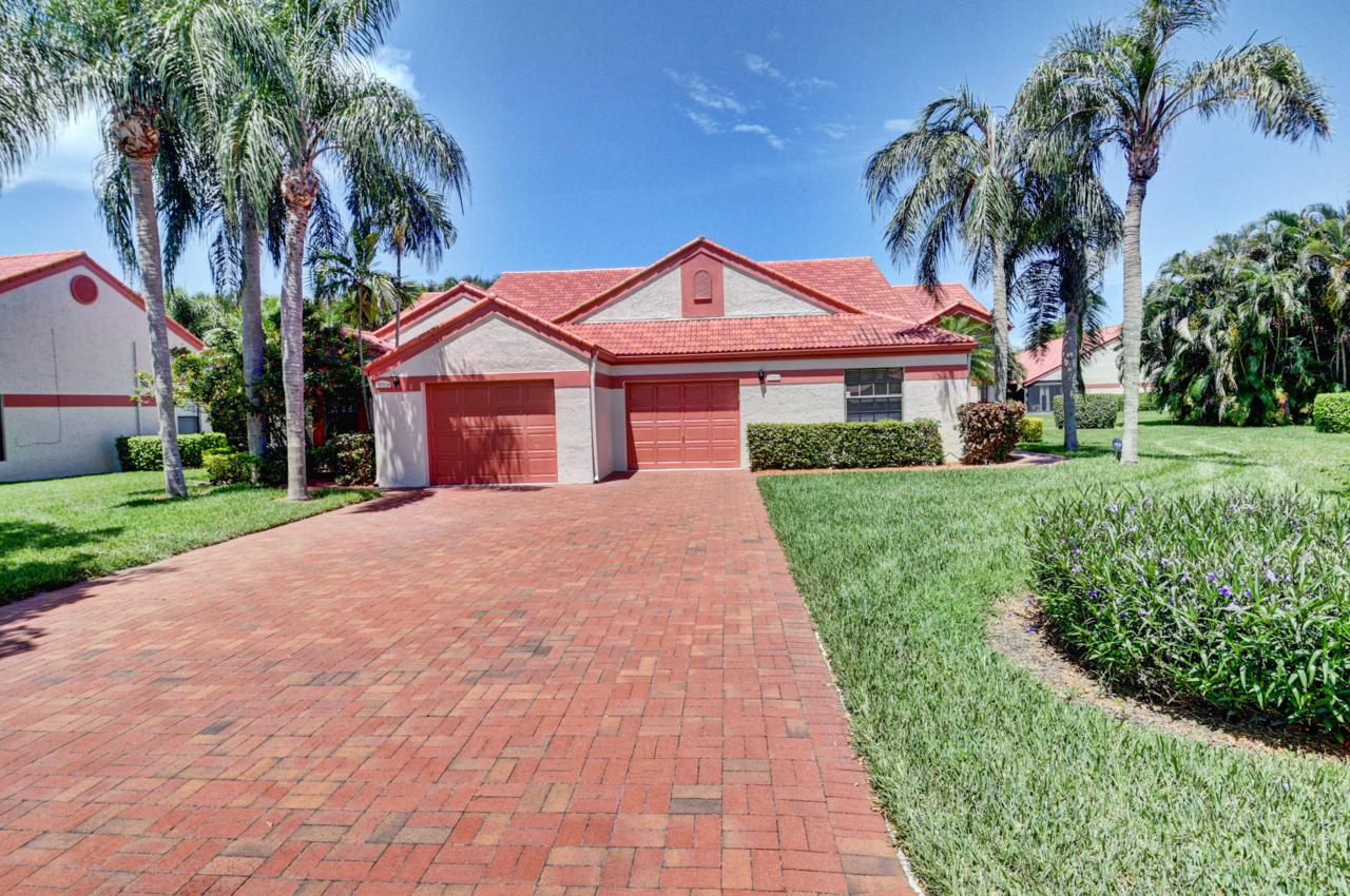 7576 Lexington Club Boulevard - Photo 1