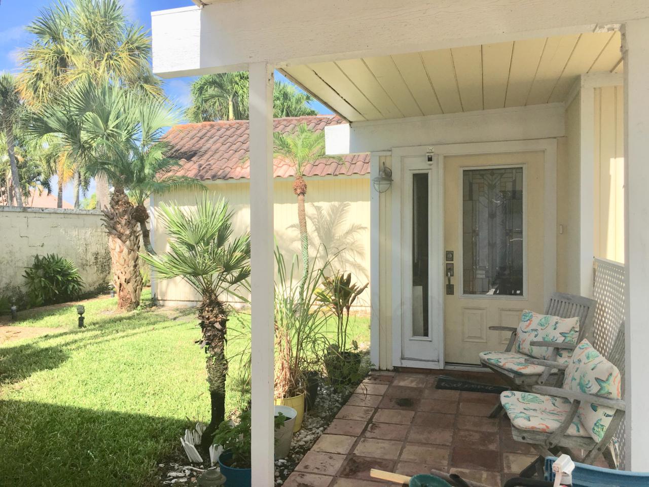 102 Tarpon Lane - Photo 1