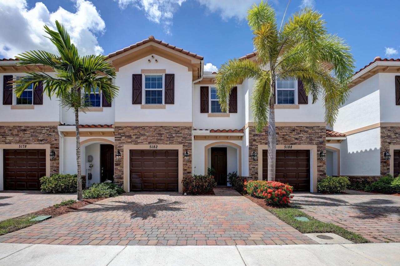5182 Ashley River Road - Photo 1