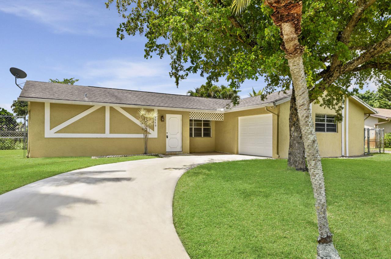 3950 Alladdin - Photo 1