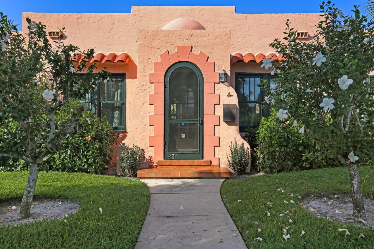 231 Lakeland Drive - Photo 1