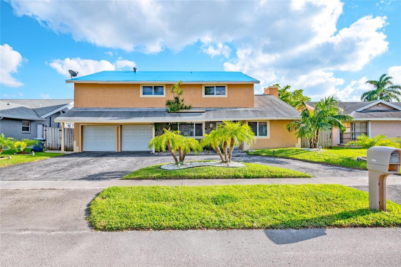 7180 47 Place - Photo 1