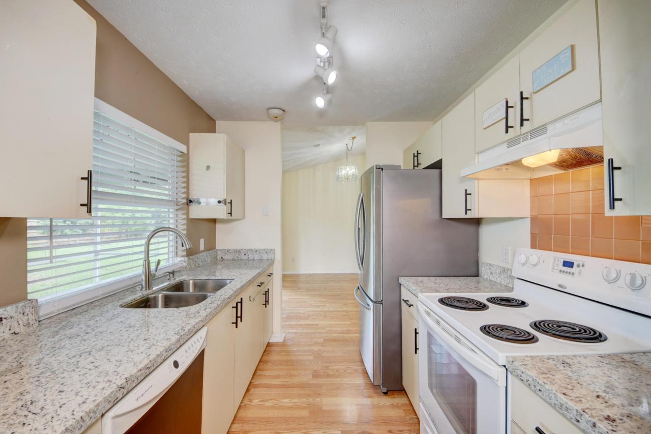 208 Twig Avenue - Photo 1 208 Twig Avenue - Photo 1