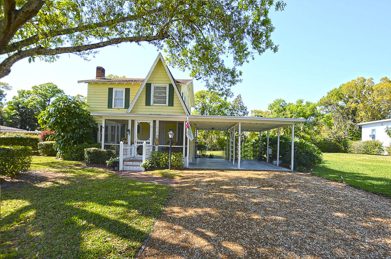 1945 38th Avenue - Photo 1