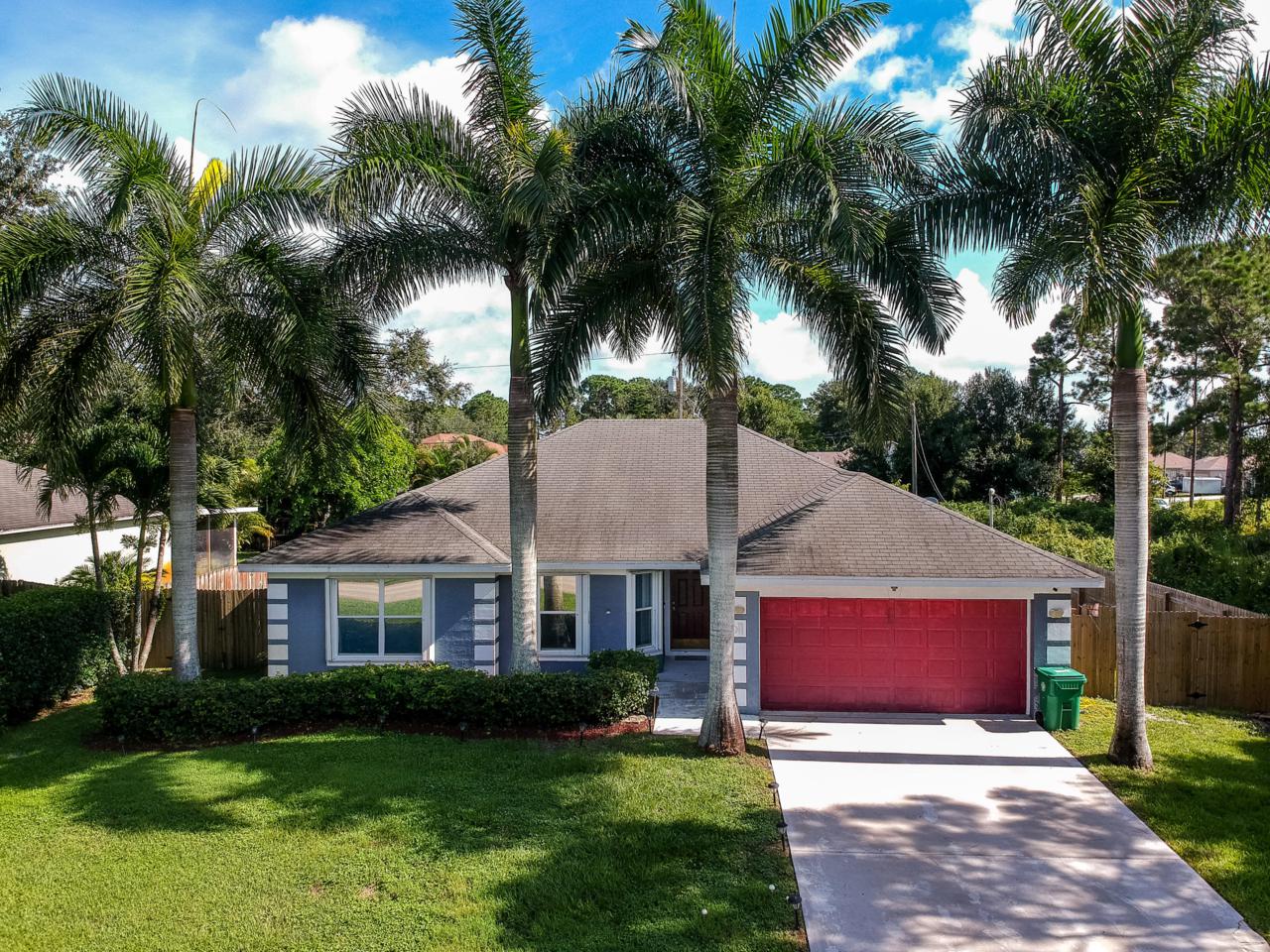 1611 Glacador Avenue - Photo 1