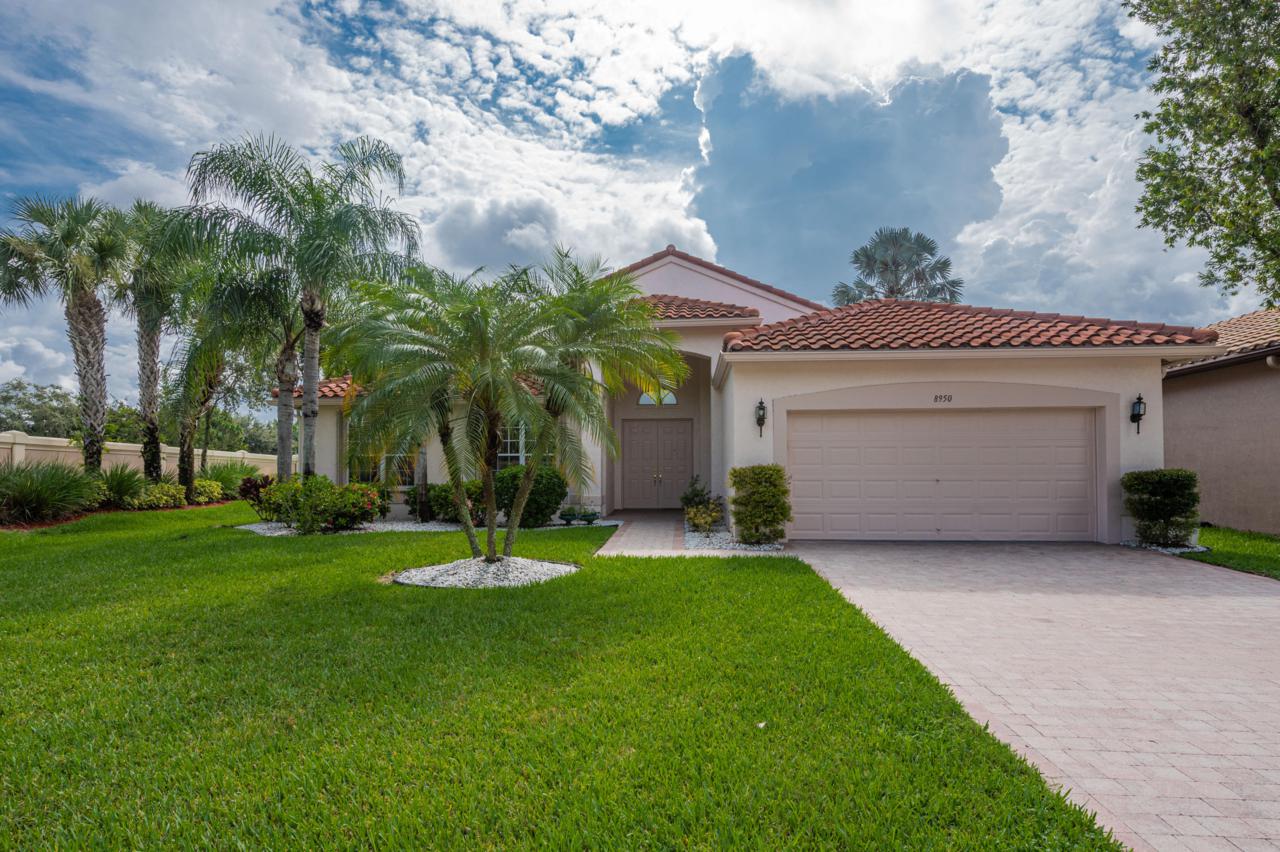8950 Torcello Way - Photo 1