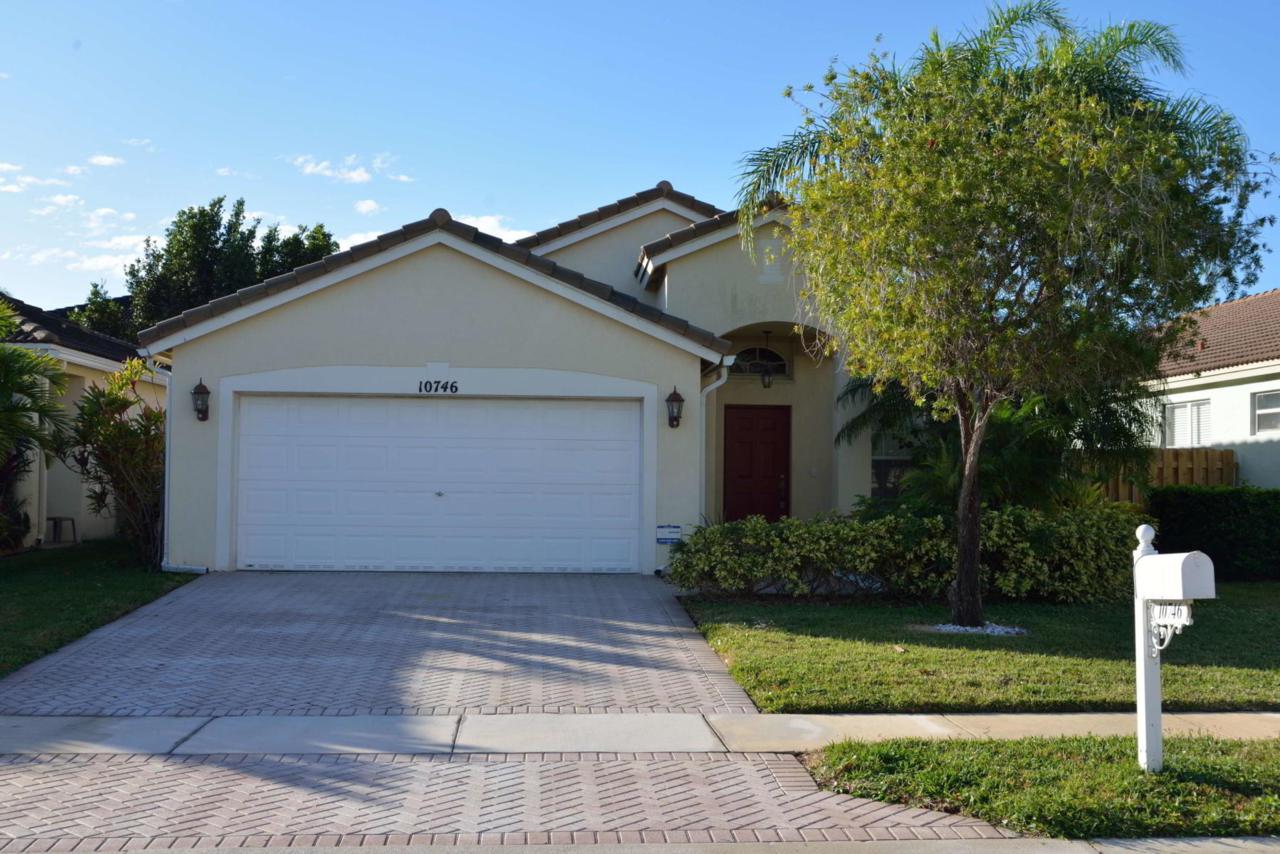 10746 Oak Bend Way - Photo 1