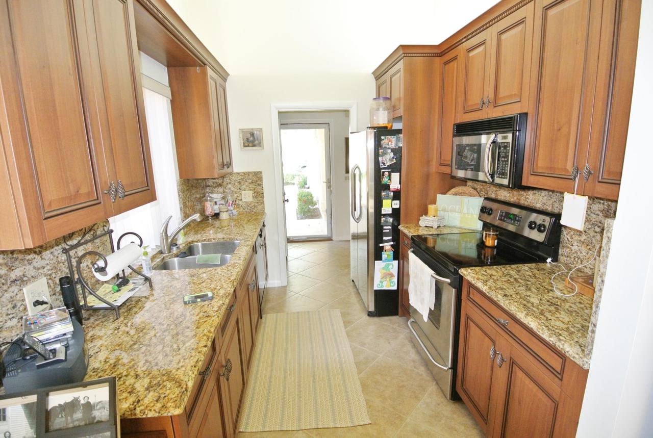 135 Beach Summit Court - Photo 1
