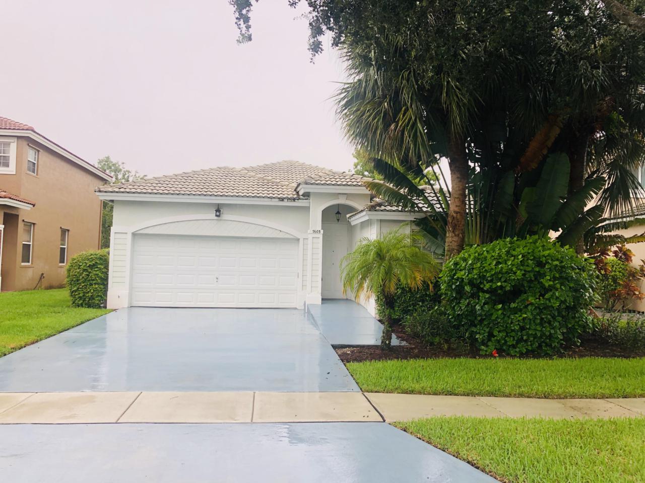 7603 70th Avenue - Photo 1