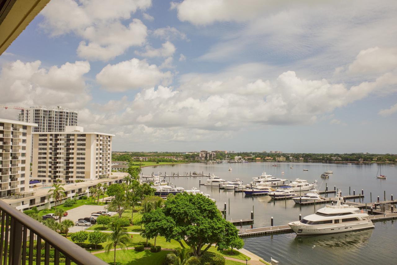 132 Lakeshore Drive - Photo 1