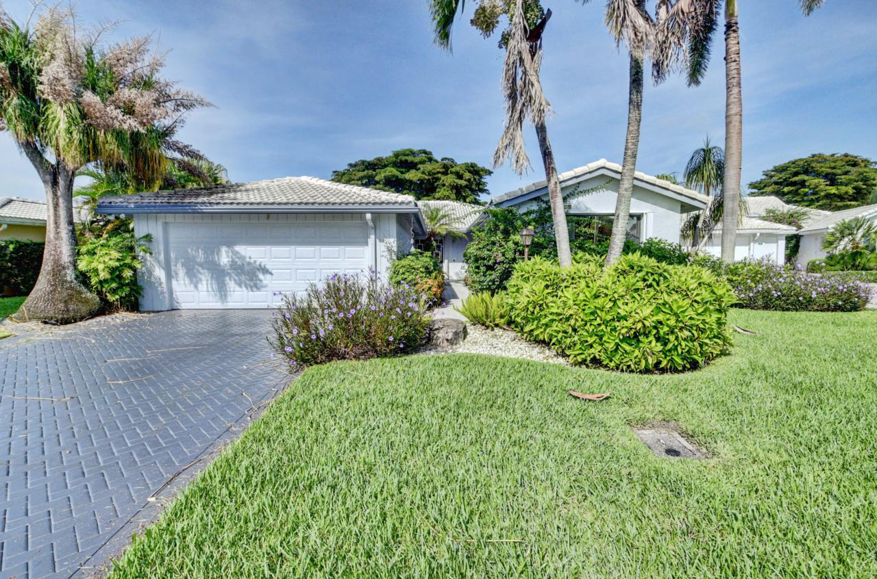 9 Estate Drive - Photo 1