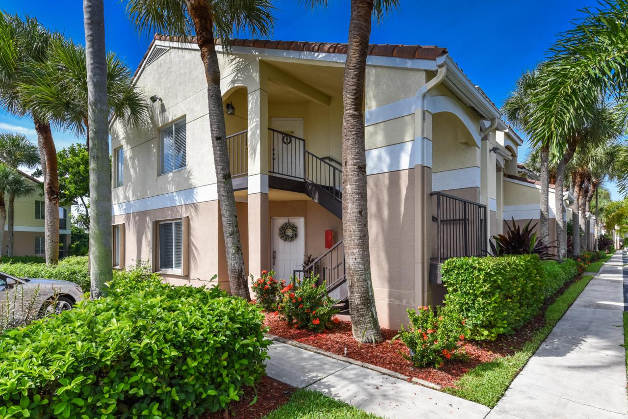 815 Boynton Beach Boulevard - Photo 1