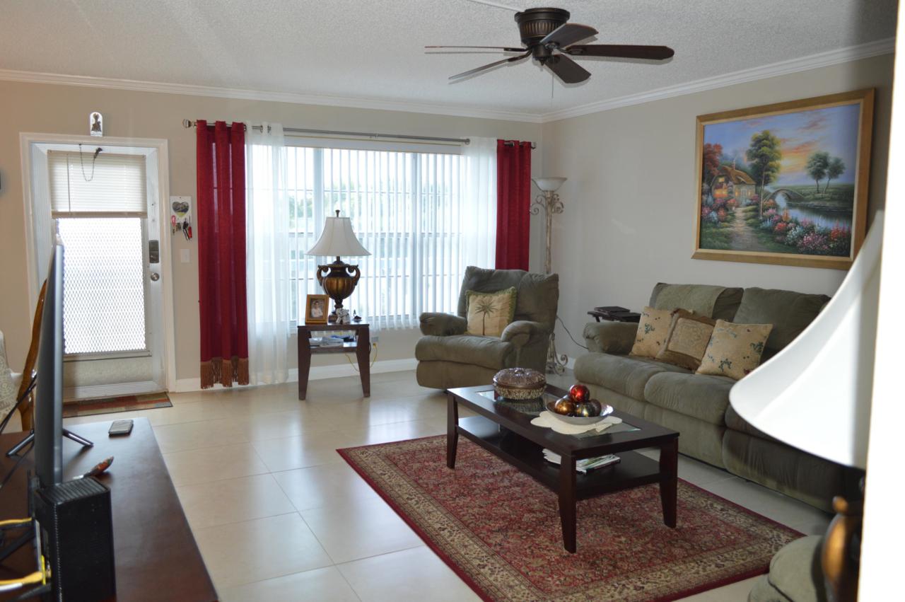 413 Greenbrier A - Photo 1