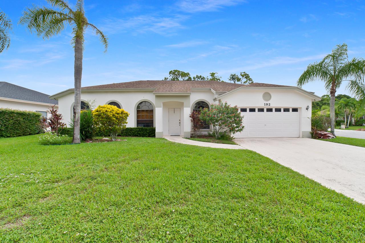 192 Gulfstream Circle - Photo 1