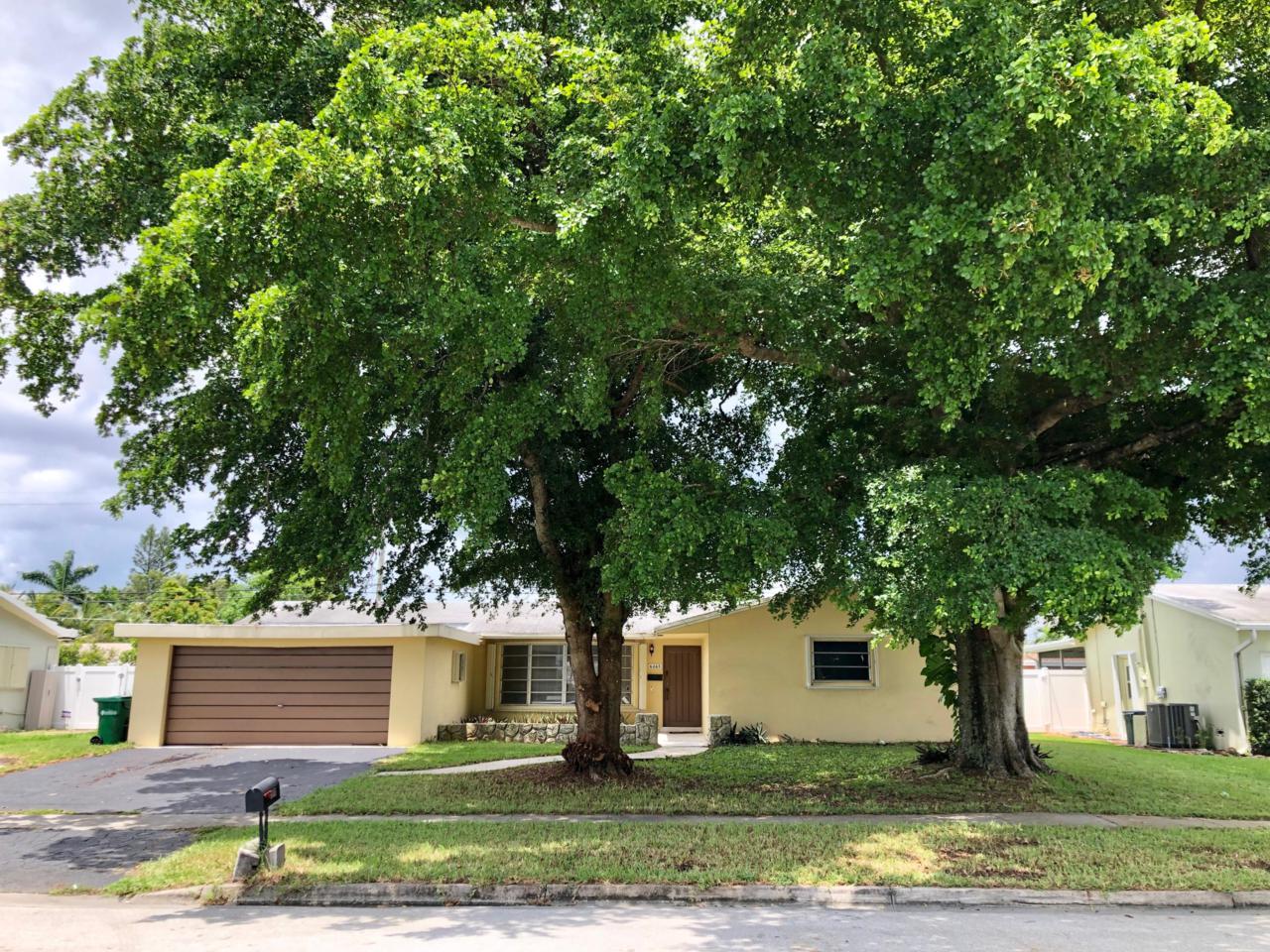 6465 Royal Palm Boulevard - Photo 1