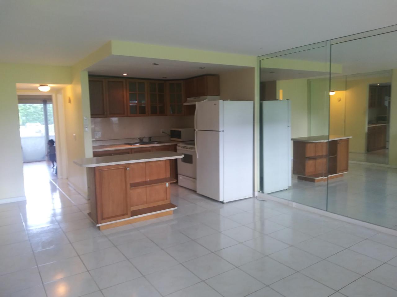 217 Suffolk F - Photo 1