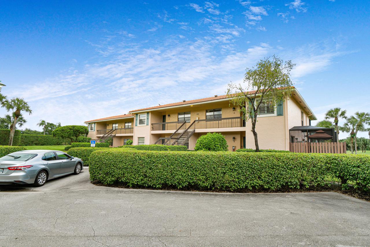 24 Southport Lane - Photo 1