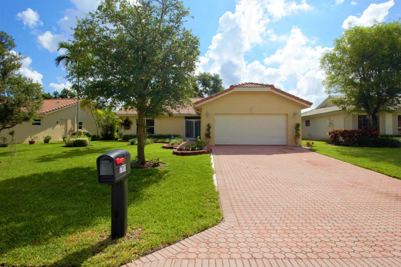 7897 Cloverfield Circle - Photo 1