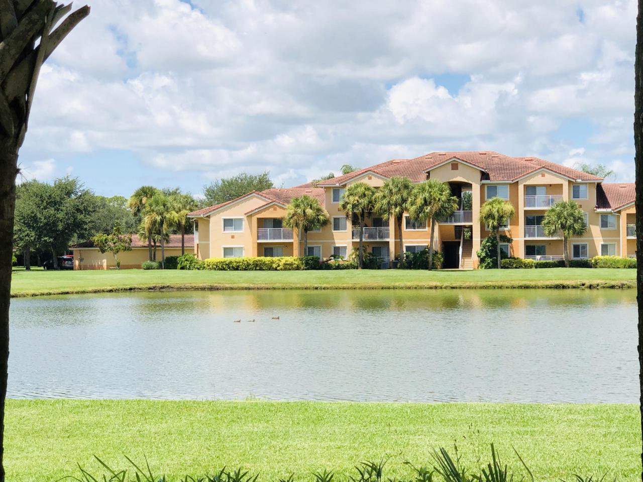 281 Palm Drive - Photo 1