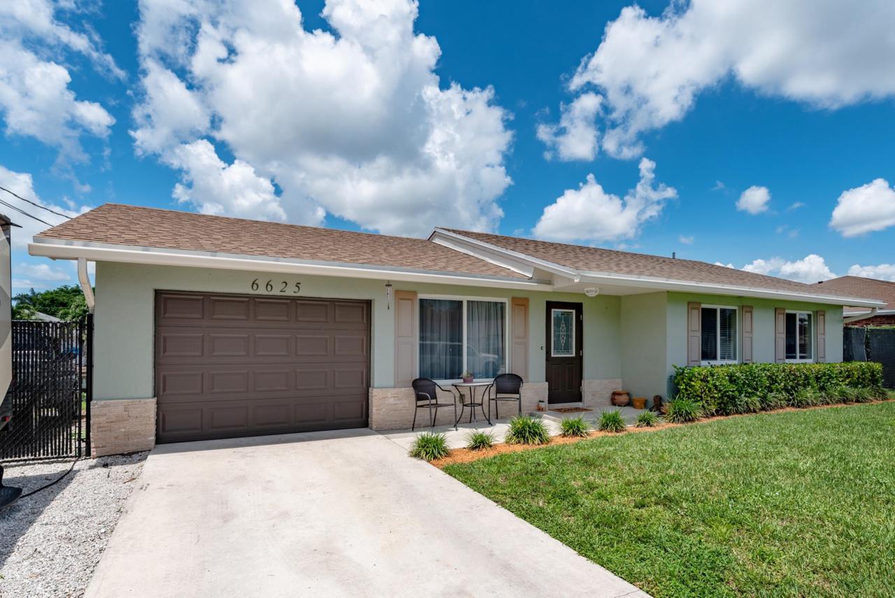 6625 Venetian Drive - Photo 1