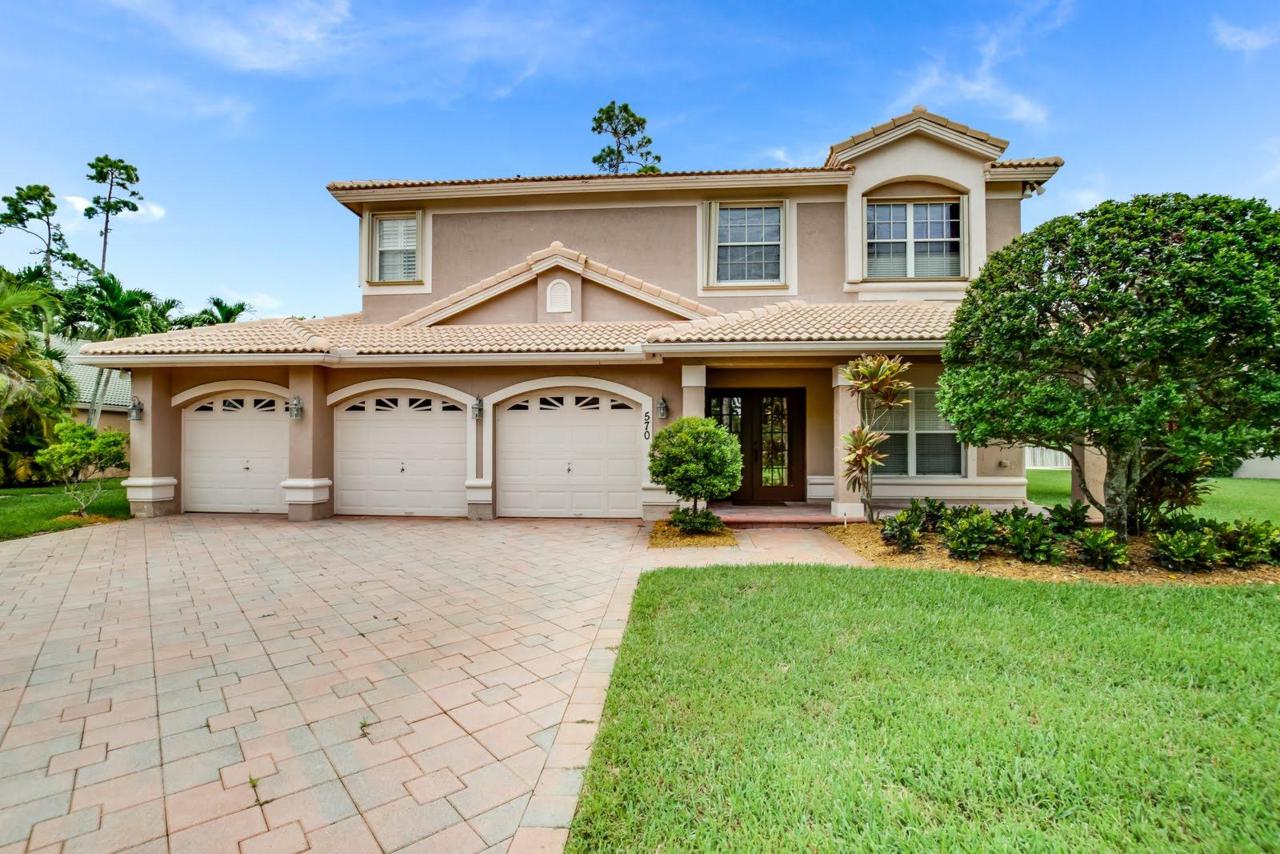 570 Cypress Crossing - Photo 1