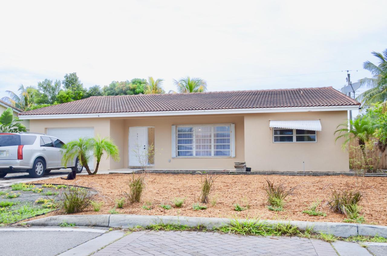 441 25th Terrace - Photo 1
