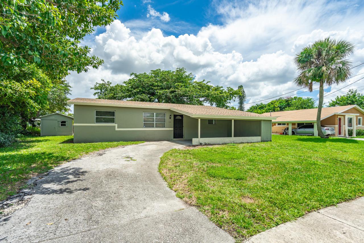 1900 64th Avenue - Photo 1