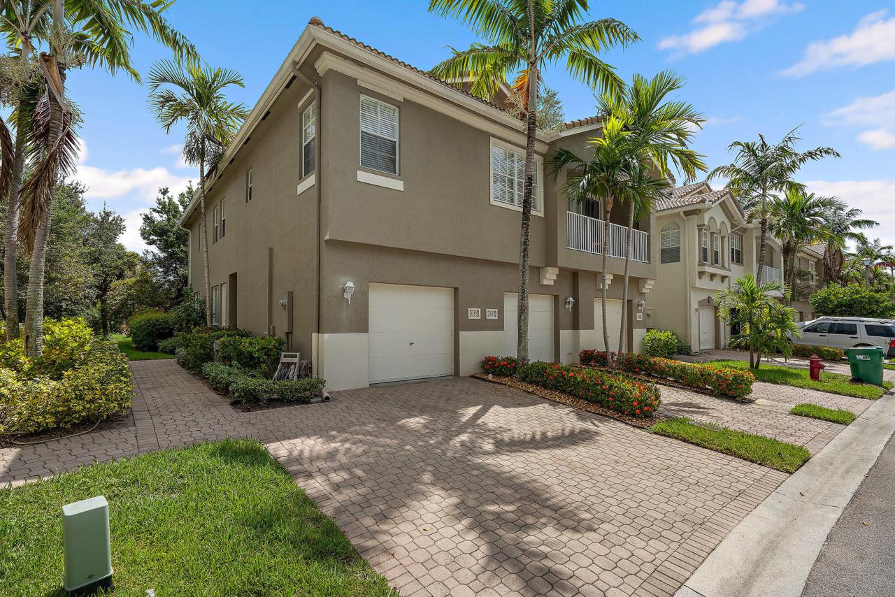 3185 Laurel Ridge Circle - Photo 1