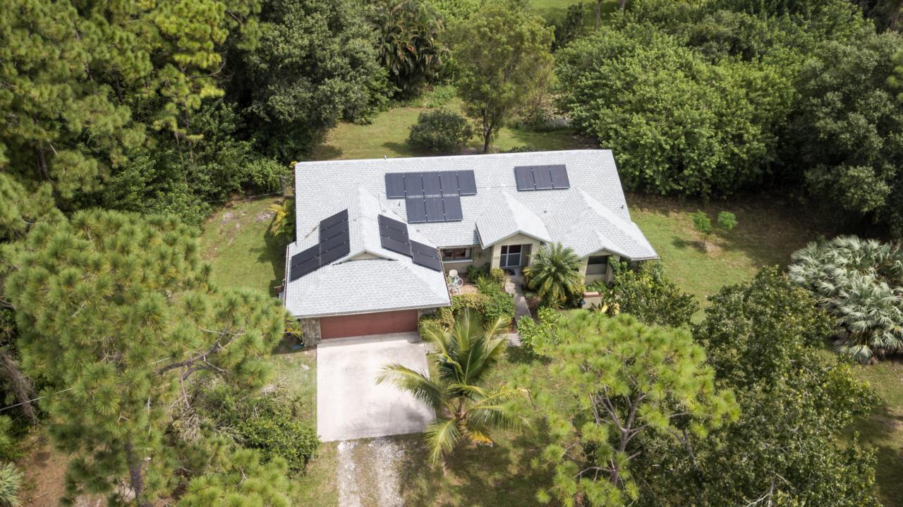 14425 67th Street - Photo 1