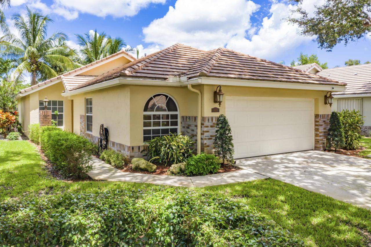 4555 Sherwood Forest Drive - Photo 1