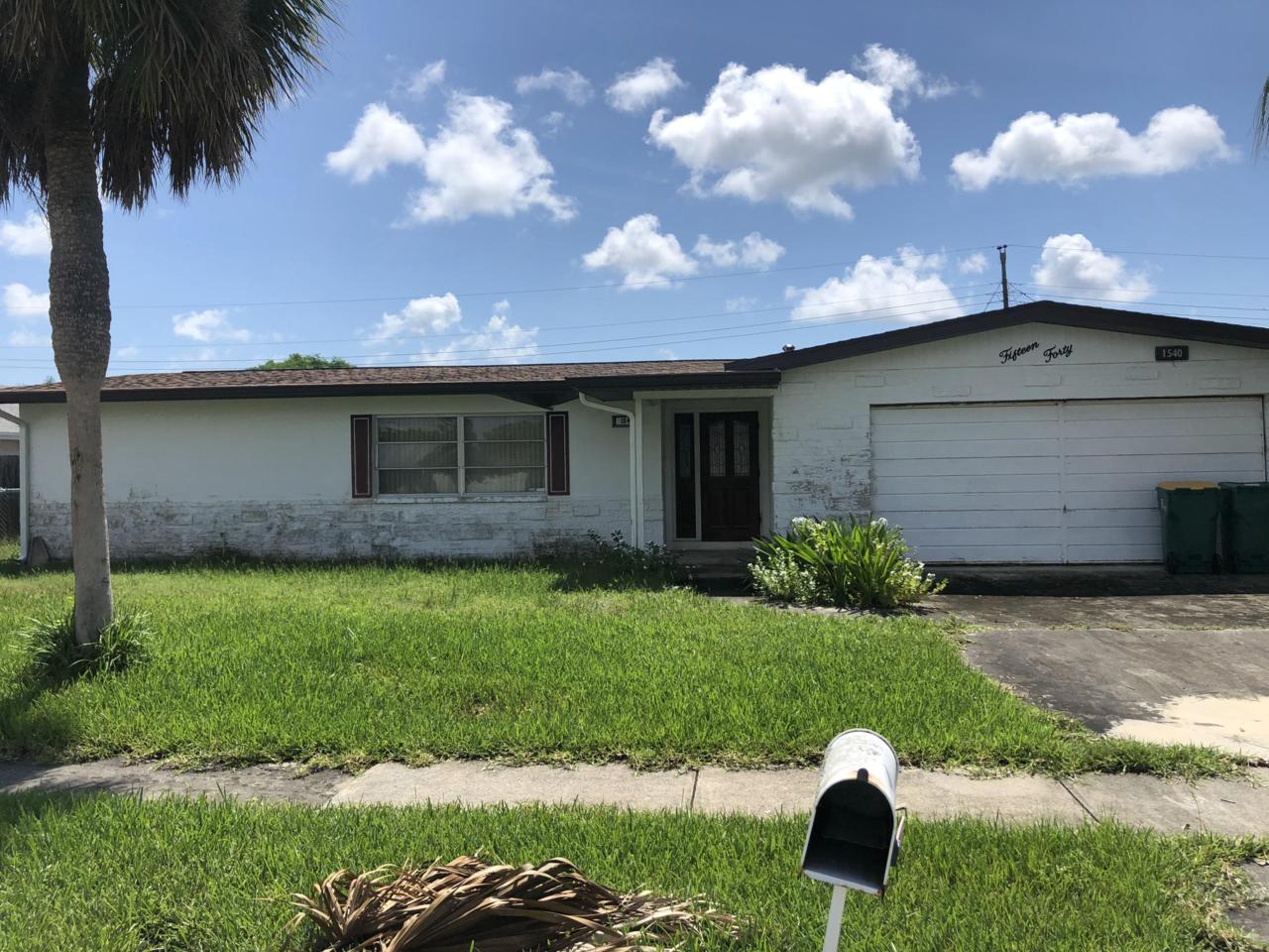 1540 Saturn Street - Photo 1