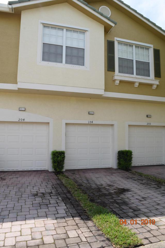 1560 Hampshire Way - Photo 1