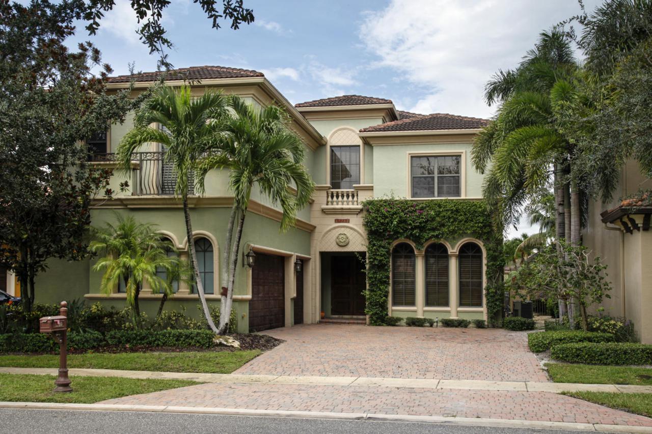 17760 Villa Club Way - Photo 1