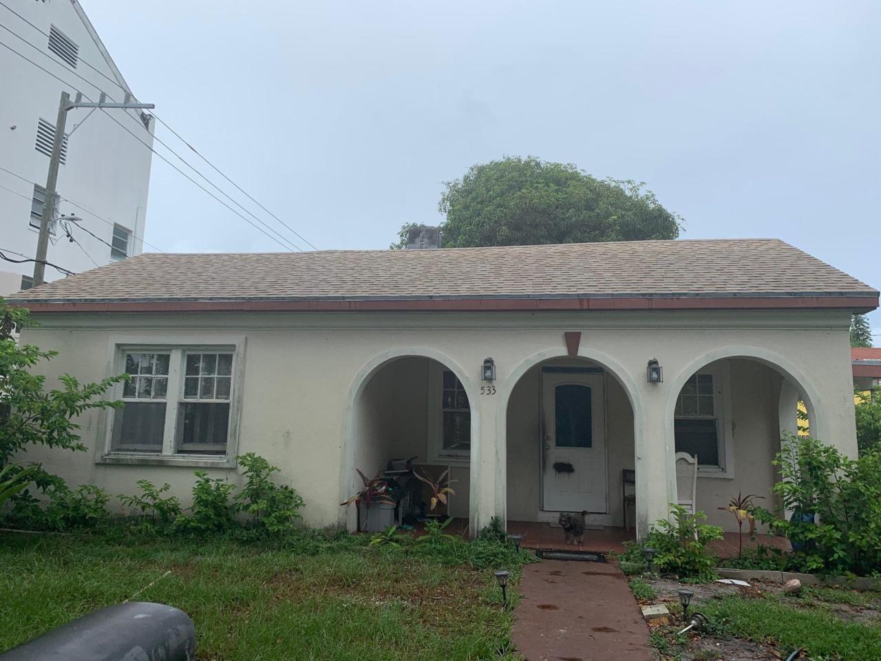 533 38th Street - Photo 1