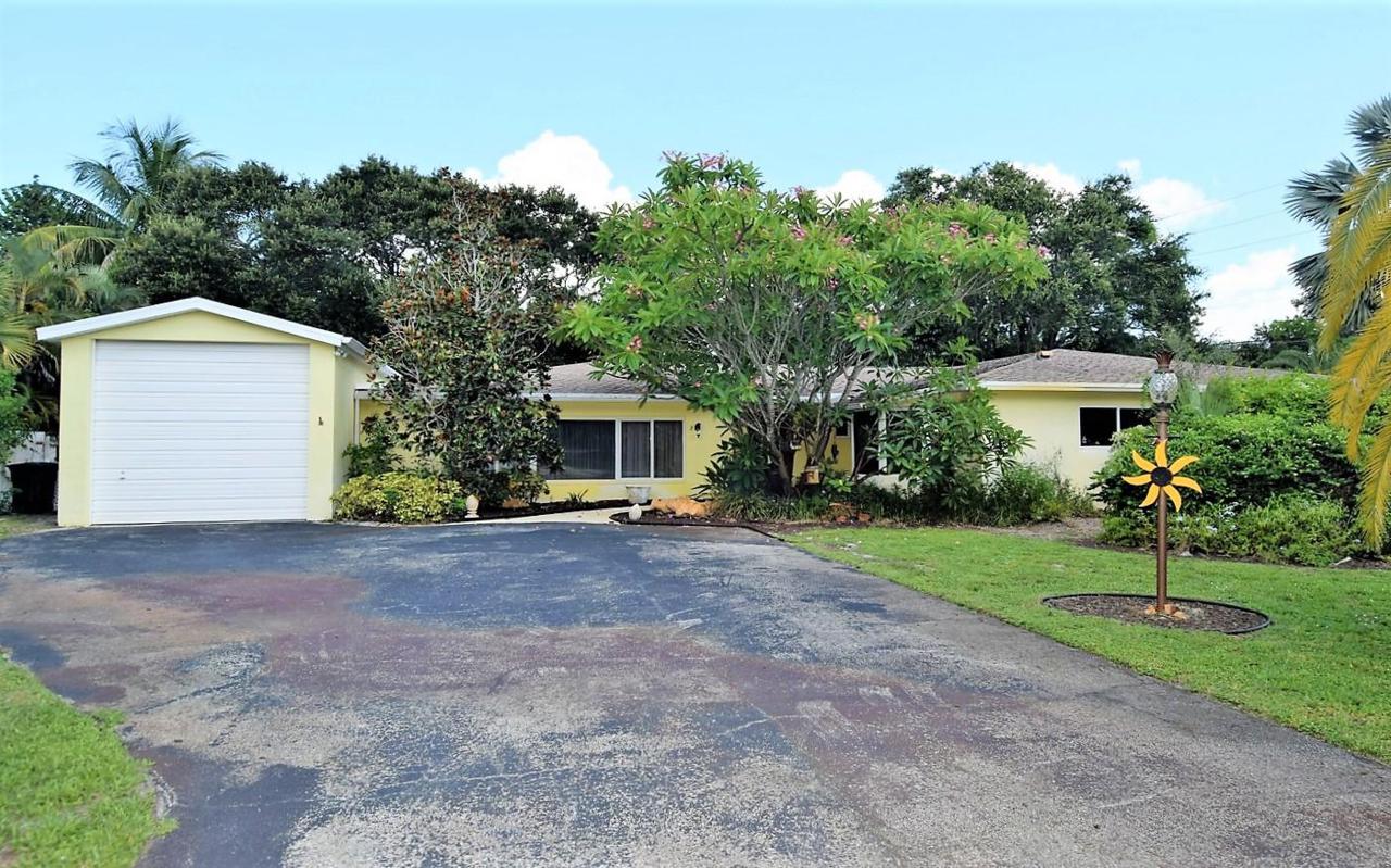 2 Palmetto Drive - Photo 1