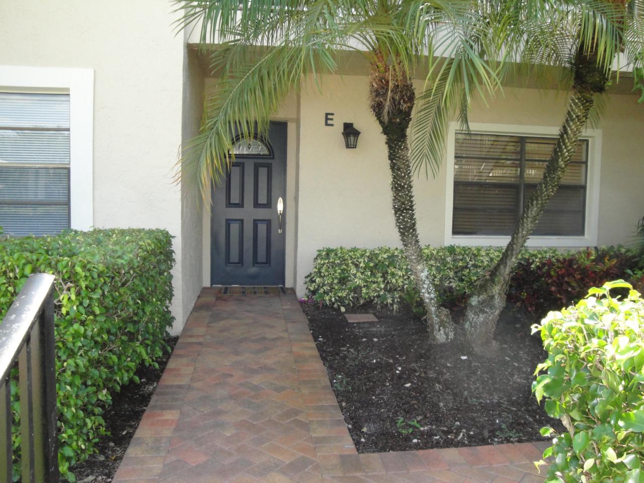 31 Stratford Lane - Photo 1