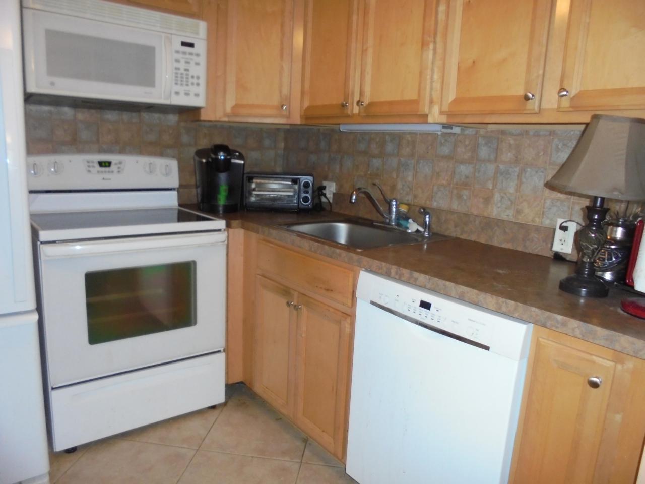 125 Fanshaw C - Photo 1