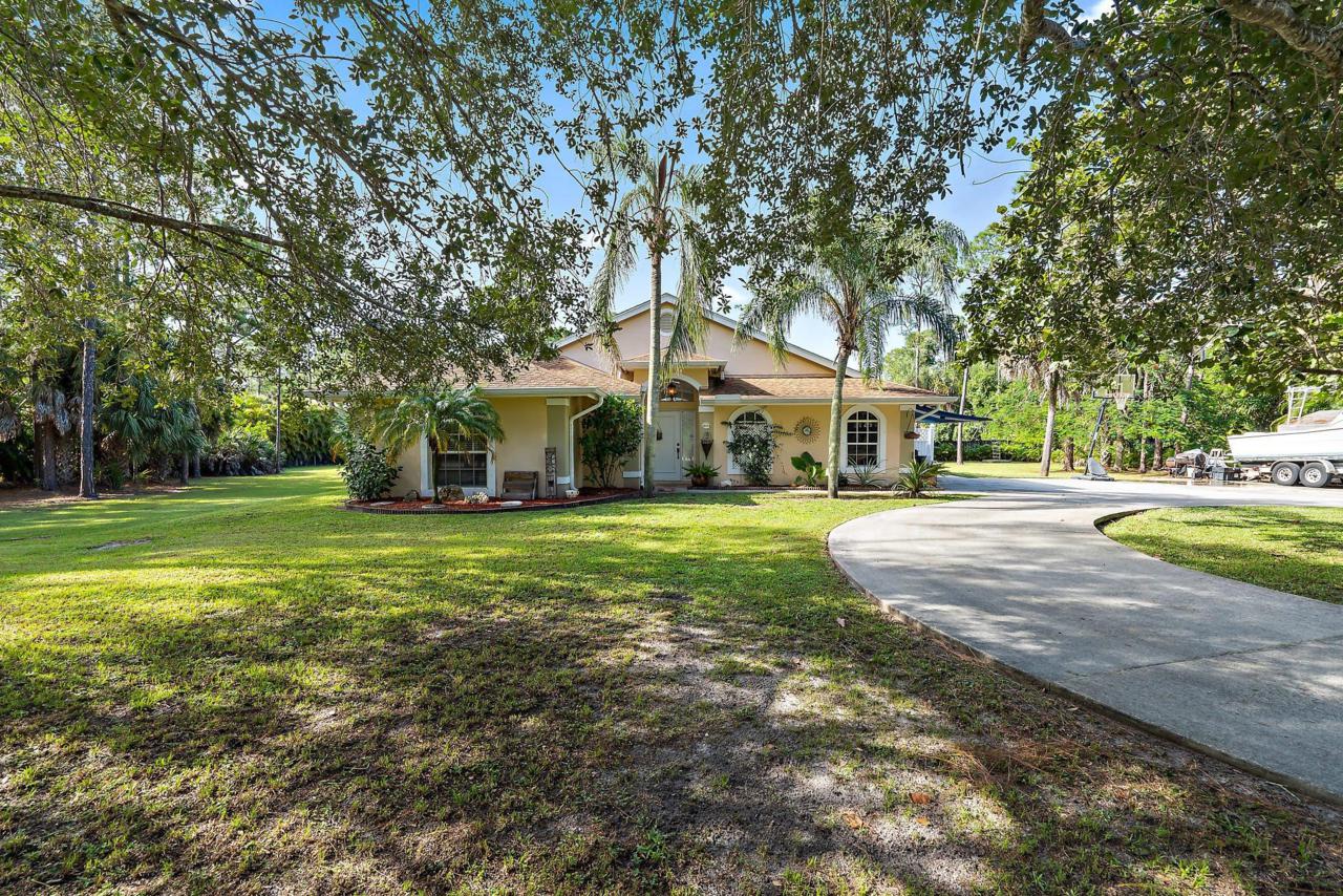 13473 152nd Road - Photo 1