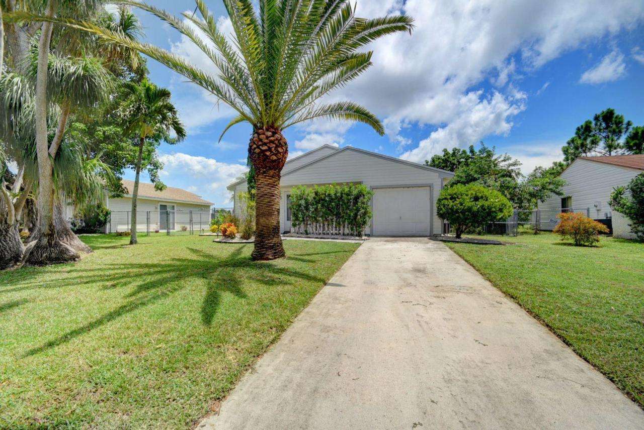 5395 Courtney Circle - Photo 1
