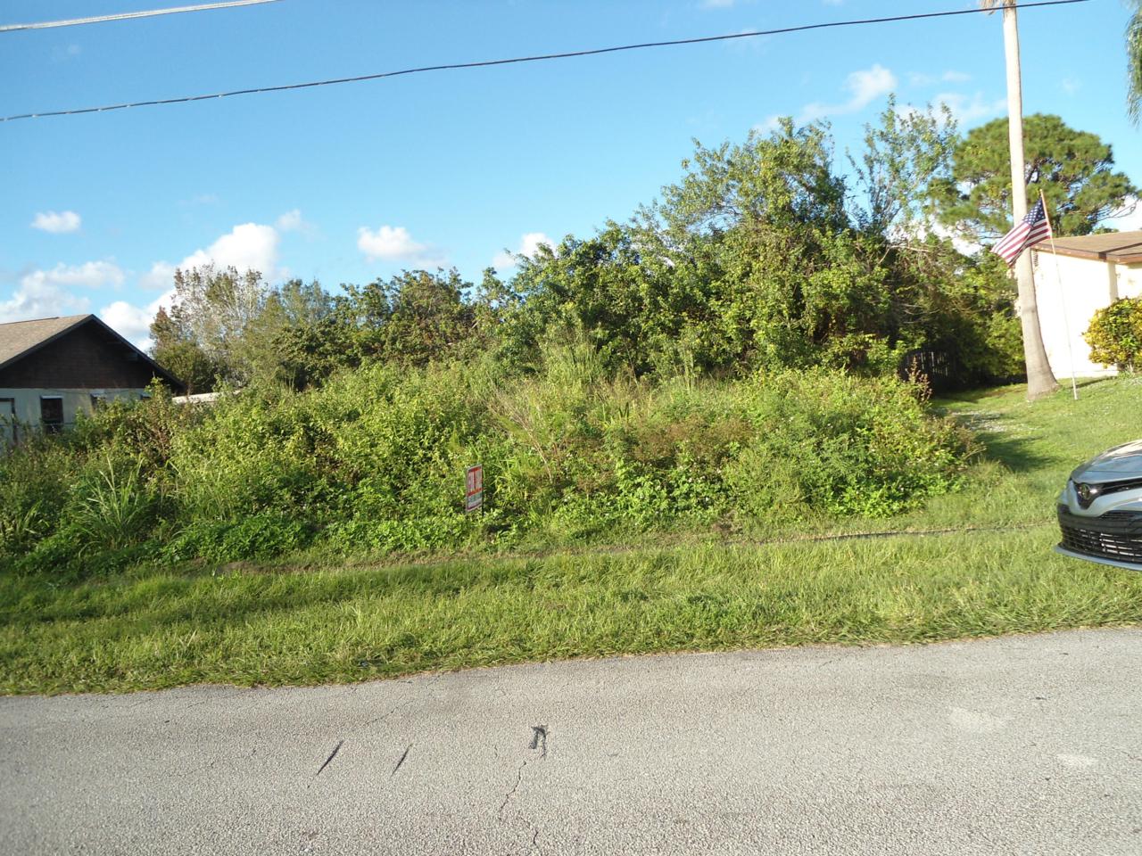 721 Riverside Drive - Photo 1