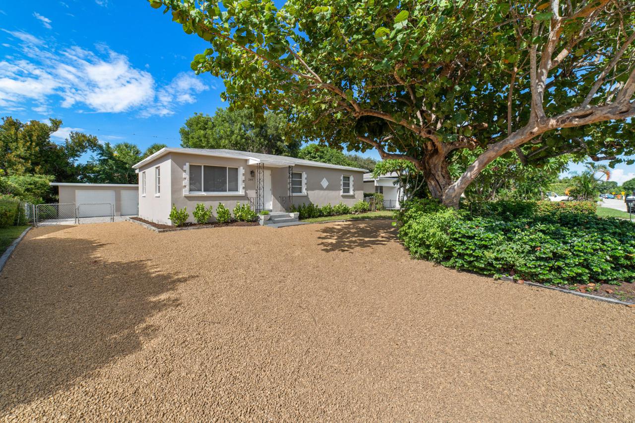 246 24th Street - Photo 1