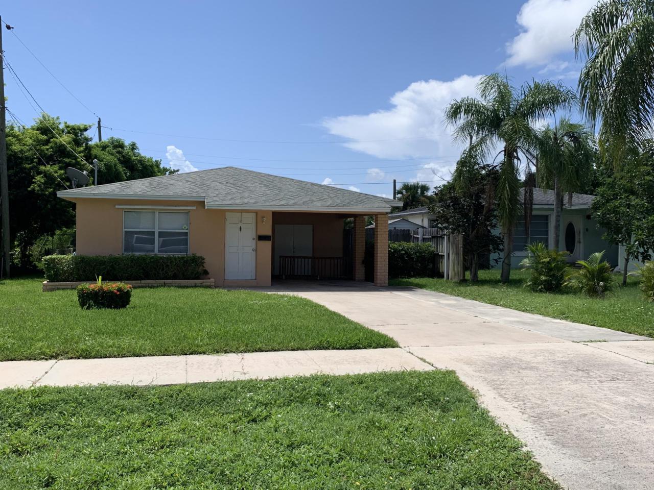 210 Ilex Drive - Photo 1