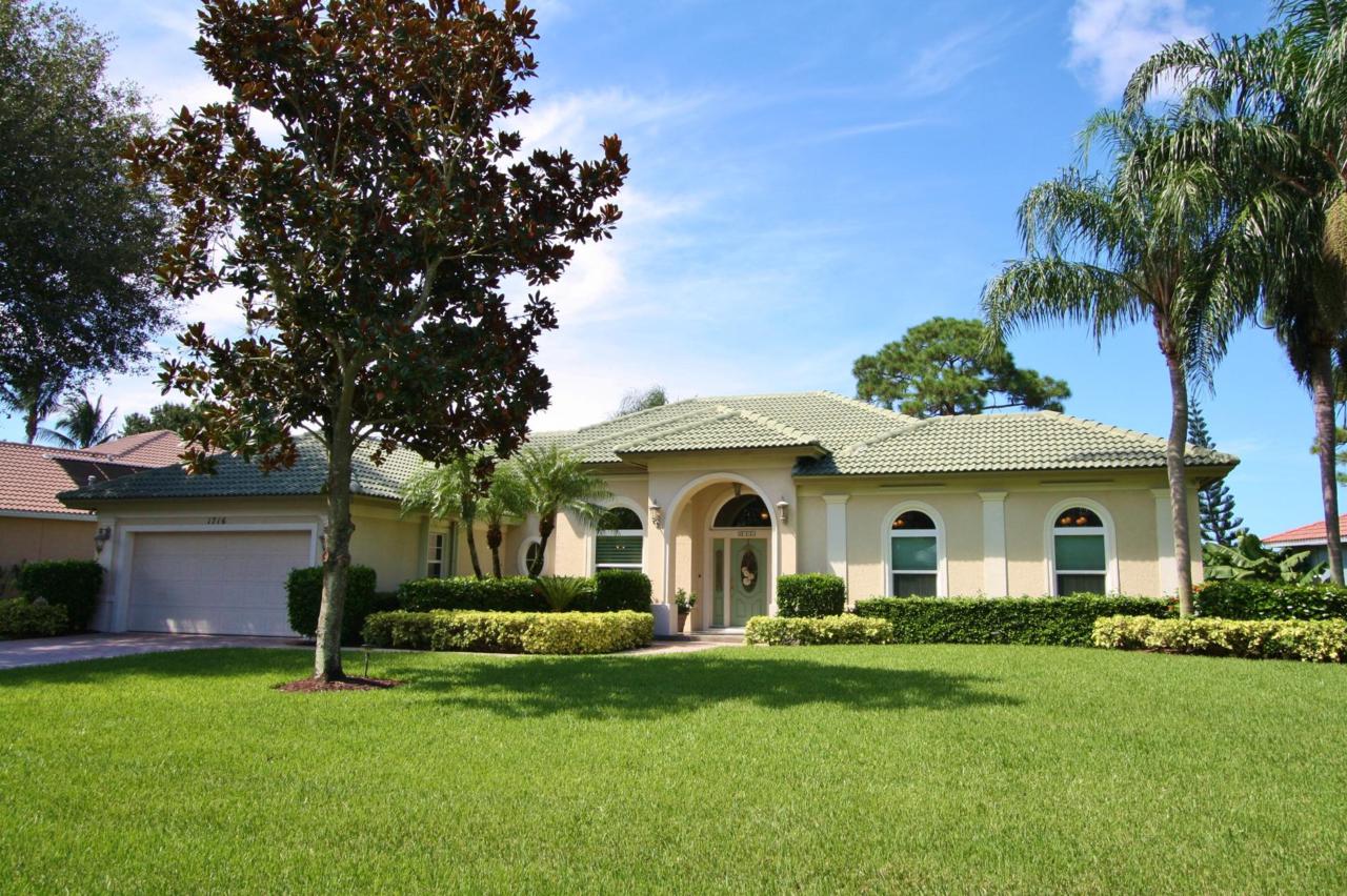 1716 Mockingbird Drive - Photo 1