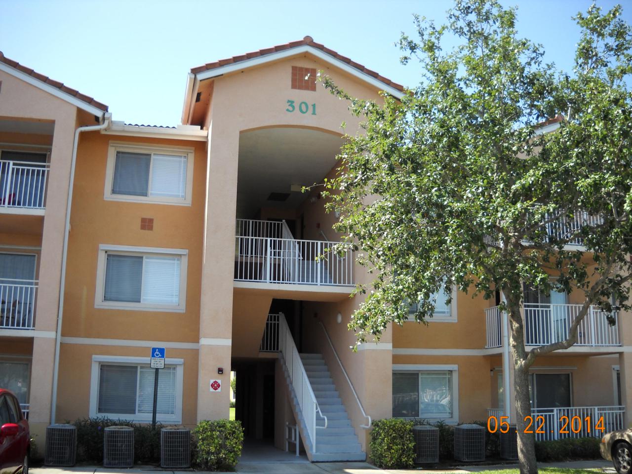 301 Palm Drive - Photo 1