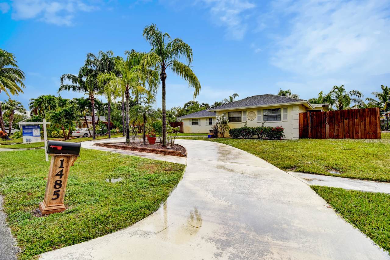 1485 Woodcrest Road - Photo 1