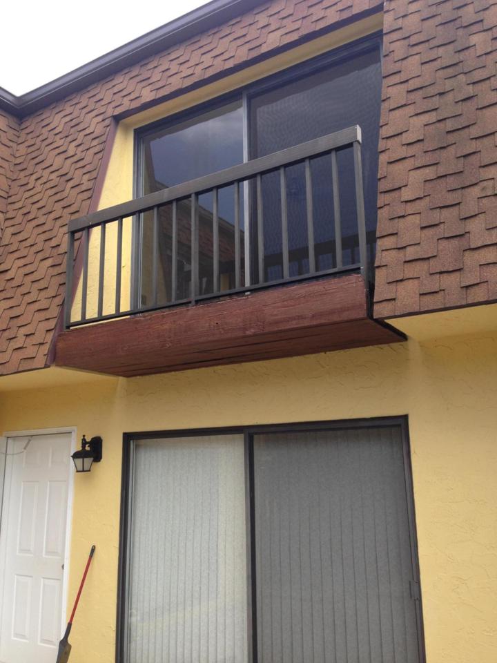 110 Delaware Boulevard - Photo 1