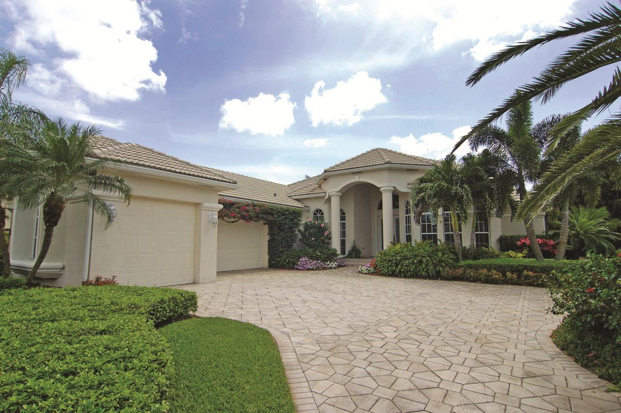 124 Pembroke Drive - Photo 1