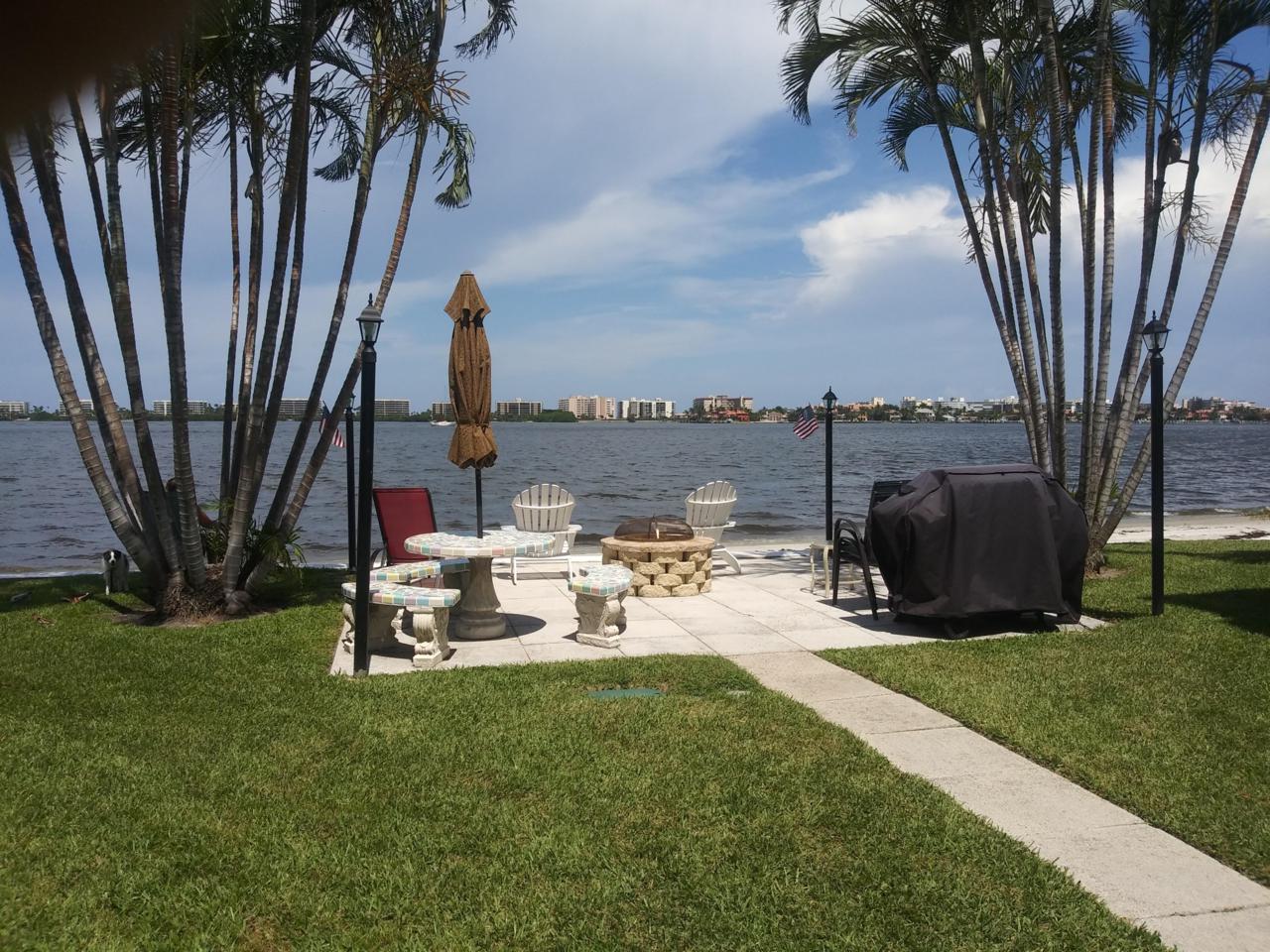 1430 Lakeside Drive - Photo 1